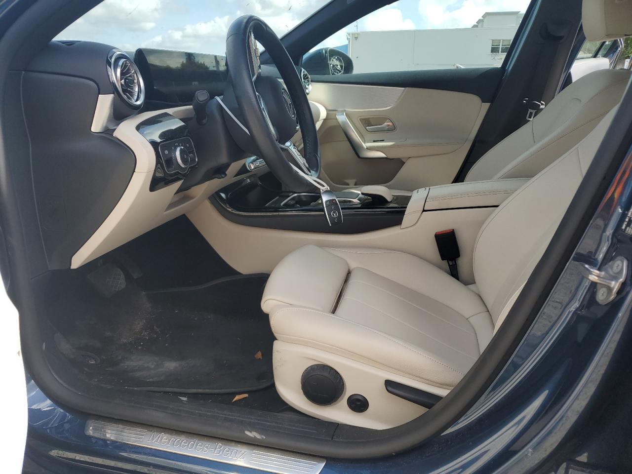 W1K3G4EB3NJ371302 2022 Mercedes-Benz A 220