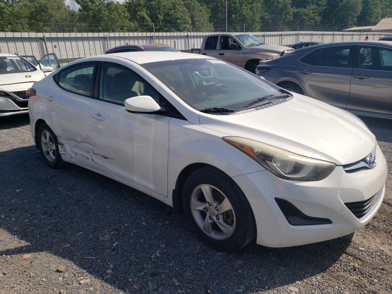 5NPDH4AE7EH509217 2014 Hyundai Elantra Se