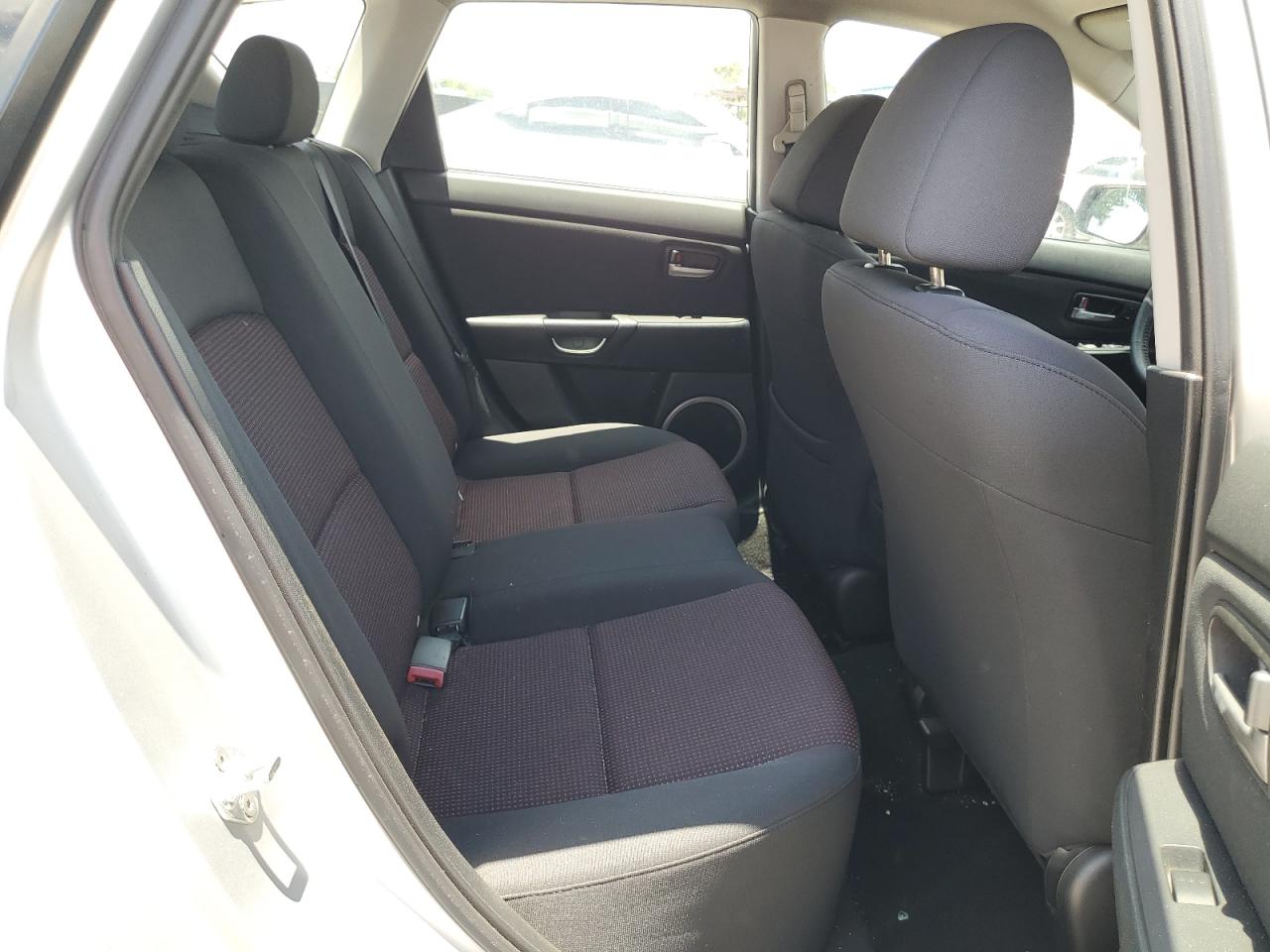 JM1BK143161516268 2006 Mazda 3 Hatchback