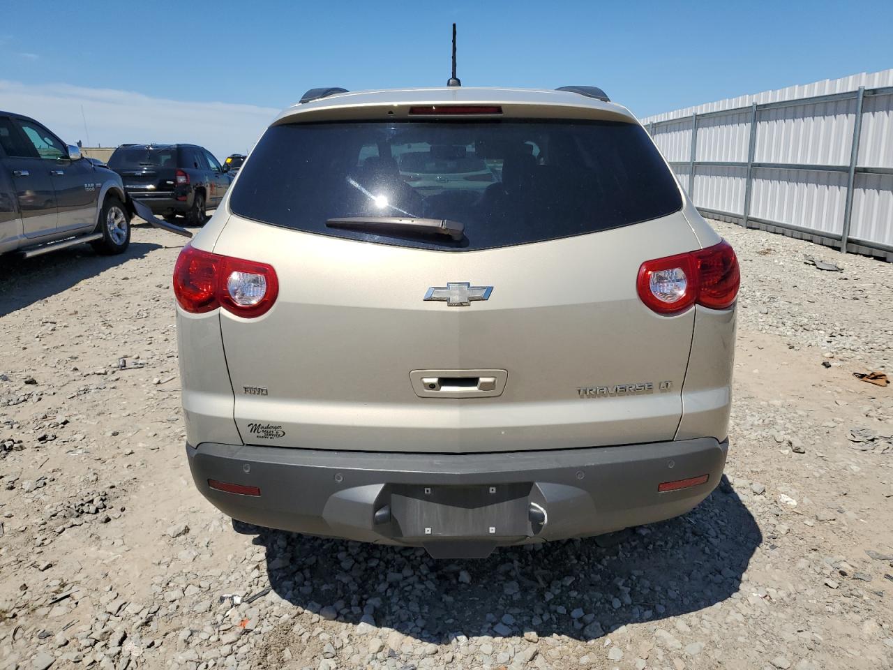 1GNLVGED6AS126590 2010 Chevrolet Traverse Lt