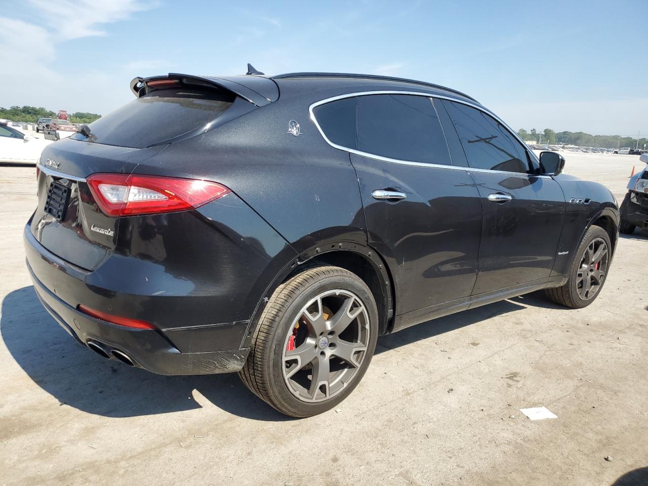 2018 Maserati Levante S Sport vin: ZN661YUS9JX269770