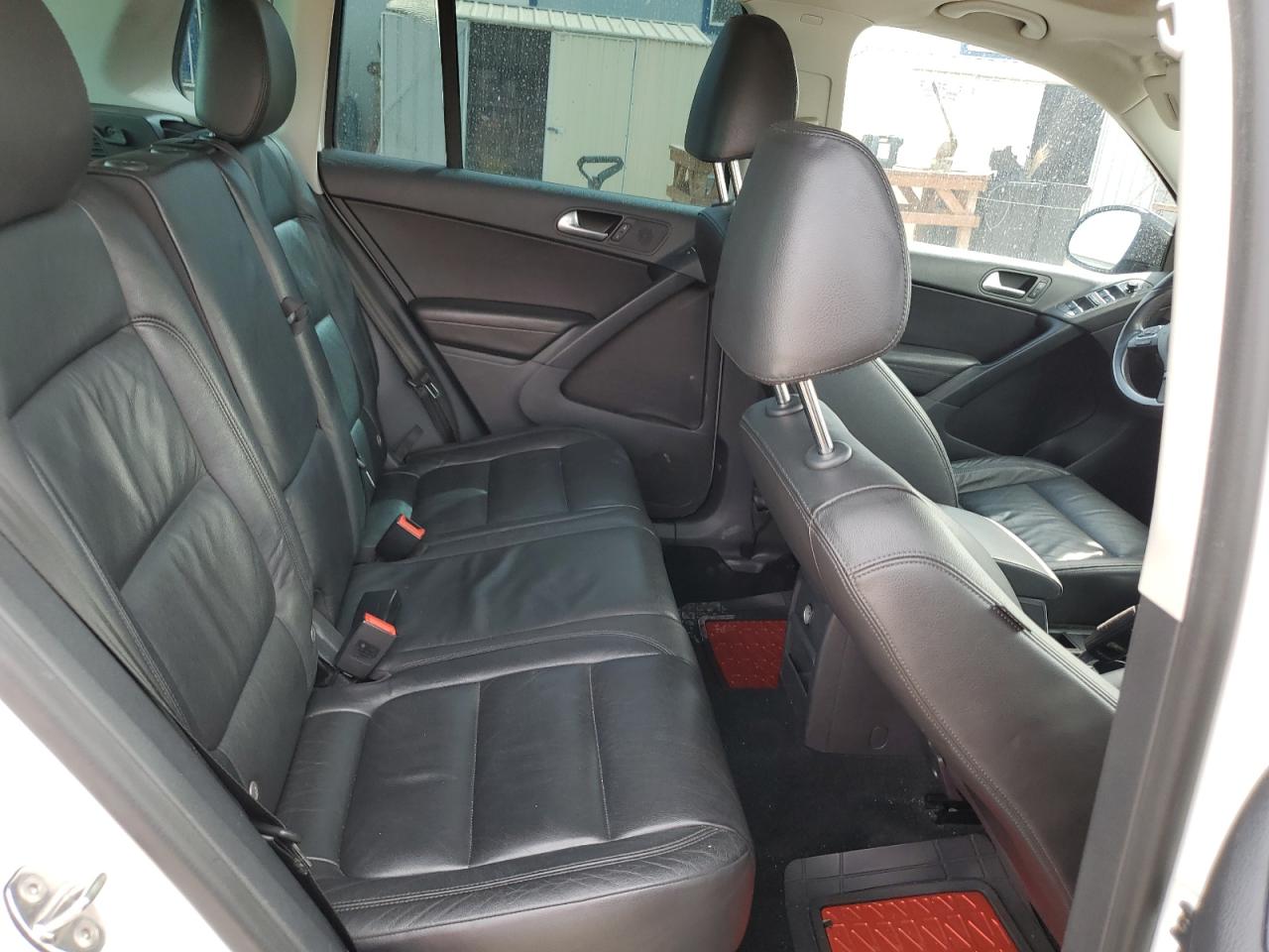 WVGTV7AX4HK027782 2017 Volkswagen Tiguan Sport