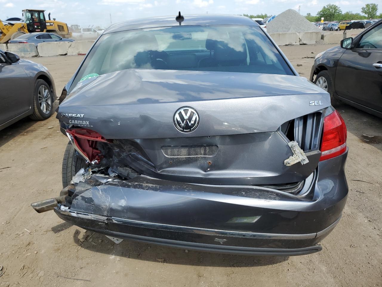 1VWCH7A3XCC028427 2012 Volkswagen Passat Sel