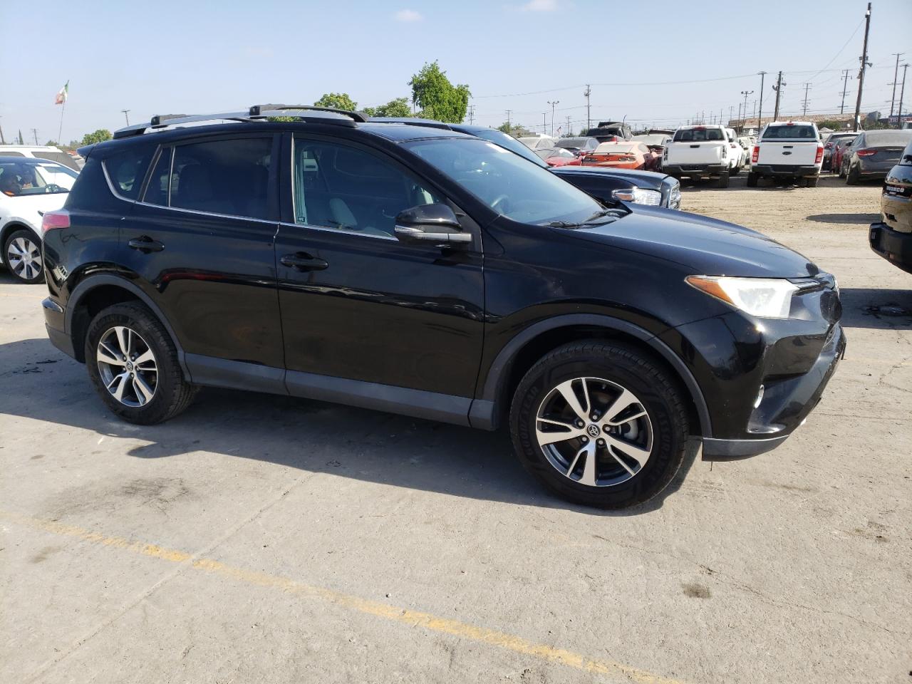 2016 Toyota Rav4 Xle vin: 2T3WFREV0GW235554