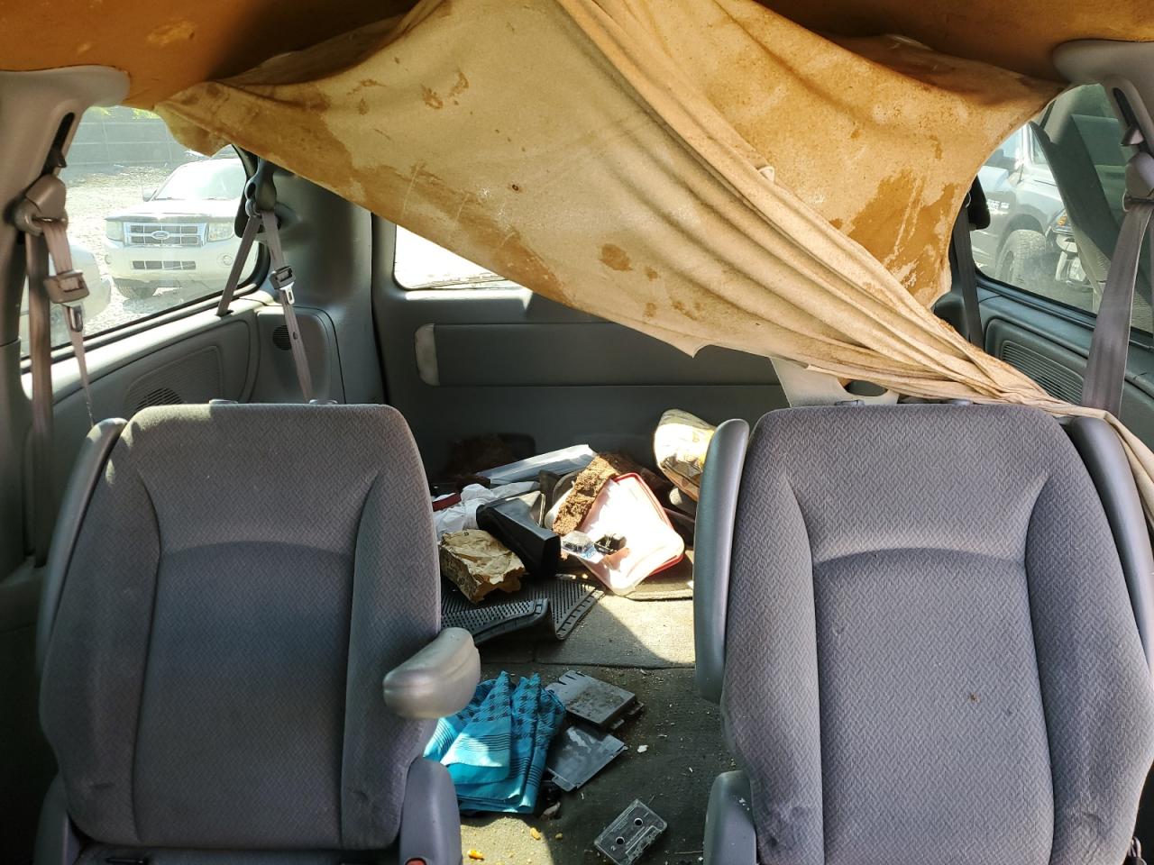 2C4GP44R45R110816 2005 Chrysler Town & Country Lx