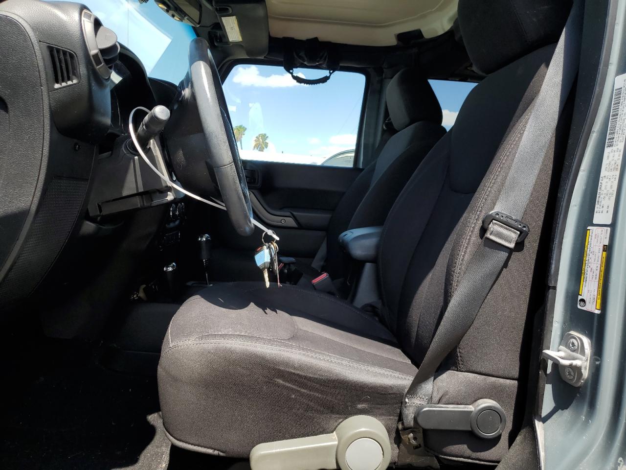 1C4BJWDG7EL172046 2014 Jeep Wrangler Unlimited Sport