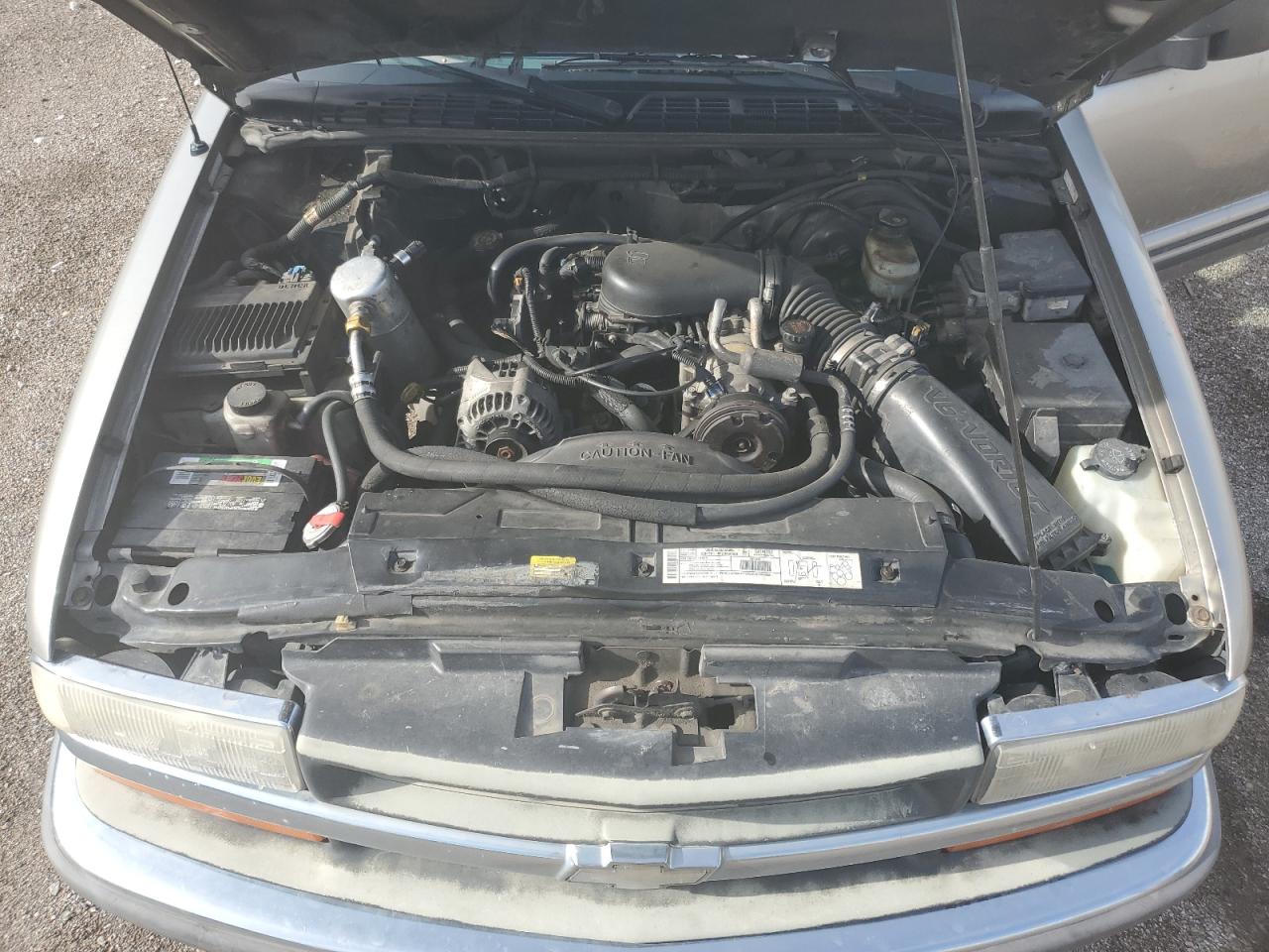 1GNDT13WXY2210482 2000 Chevrolet Blazer