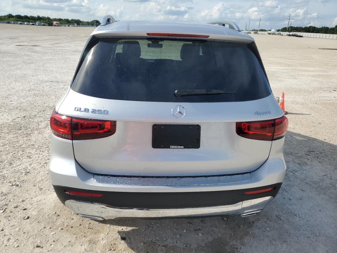 W1N4M4HB4PW328976 2023 Mercedes-Benz Glb 250 4Matic