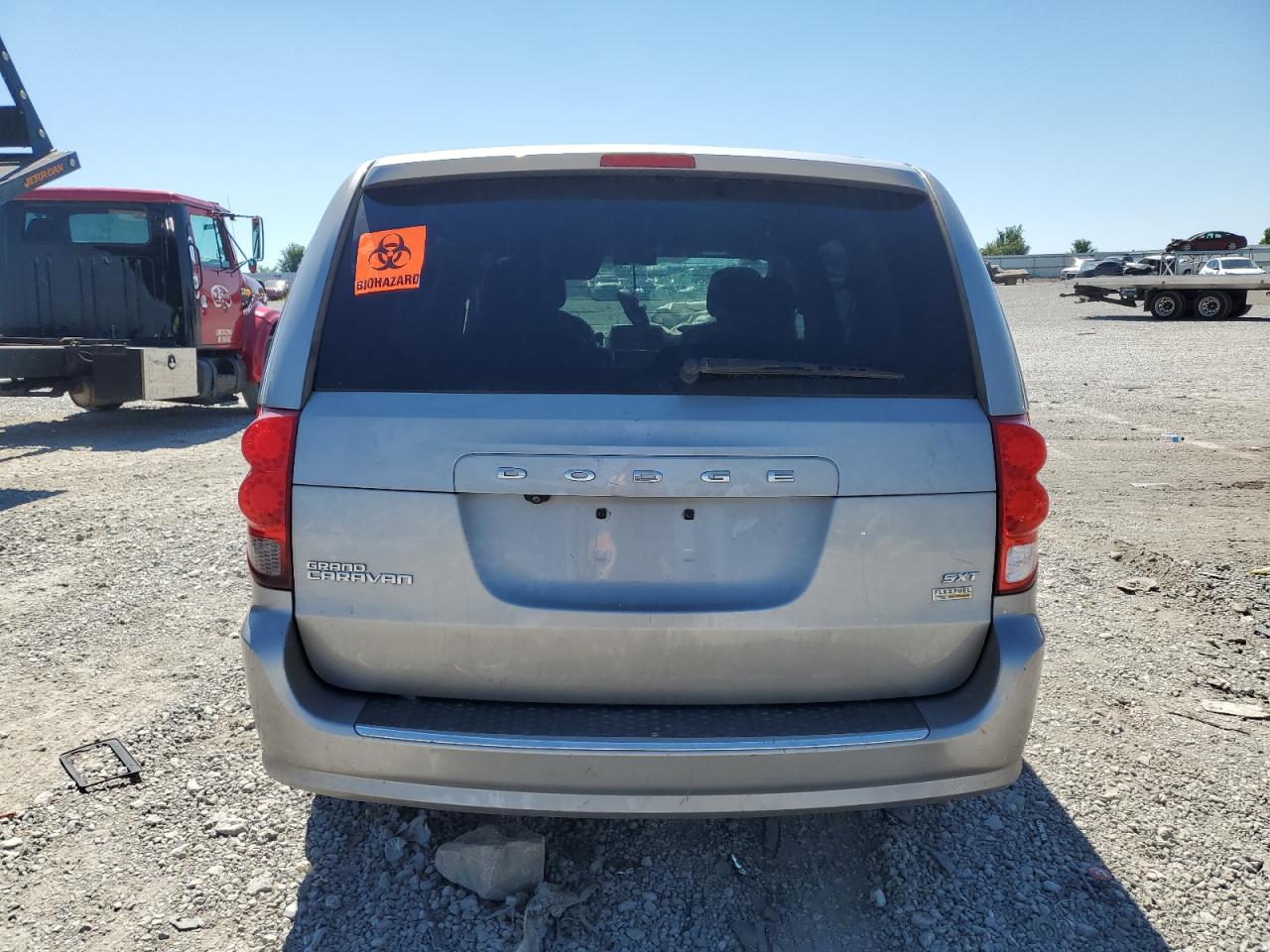 2C4RDGCG4JR266805 2018 Dodge Grand Caravan Sxt