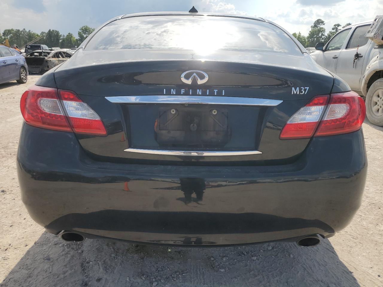 JN1BY1AP7BM325925 2011 Infiniti M37