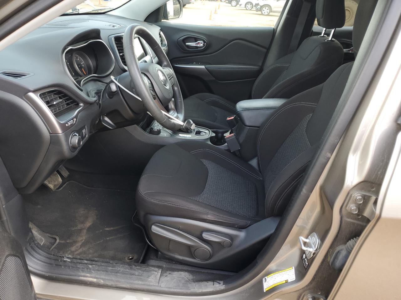 1C4PJMCB7MD208858 2021 Jeep Cherokee Latitude