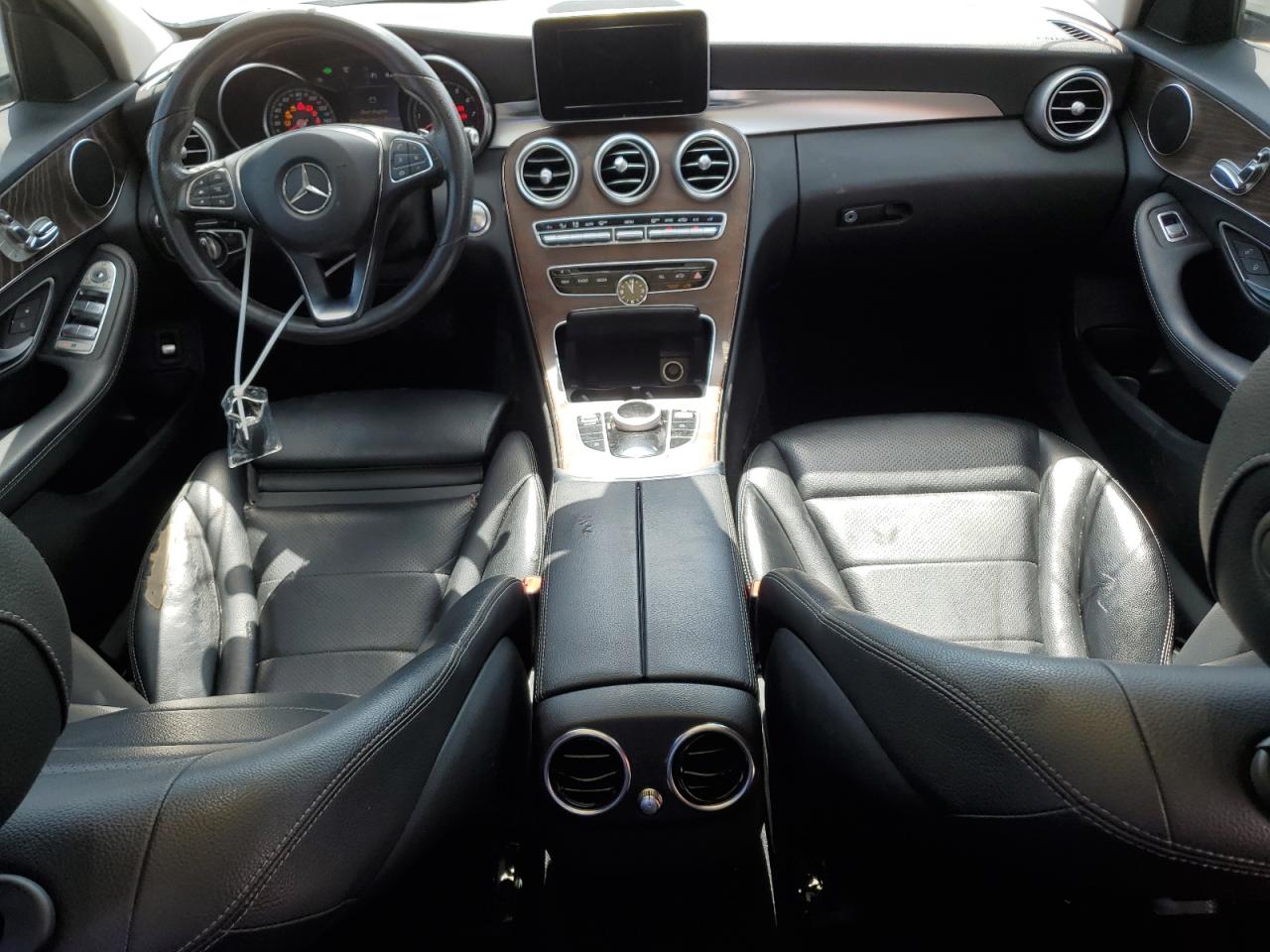 55SWF4JB7HU215810 2017 Mercedes-Benz C 300