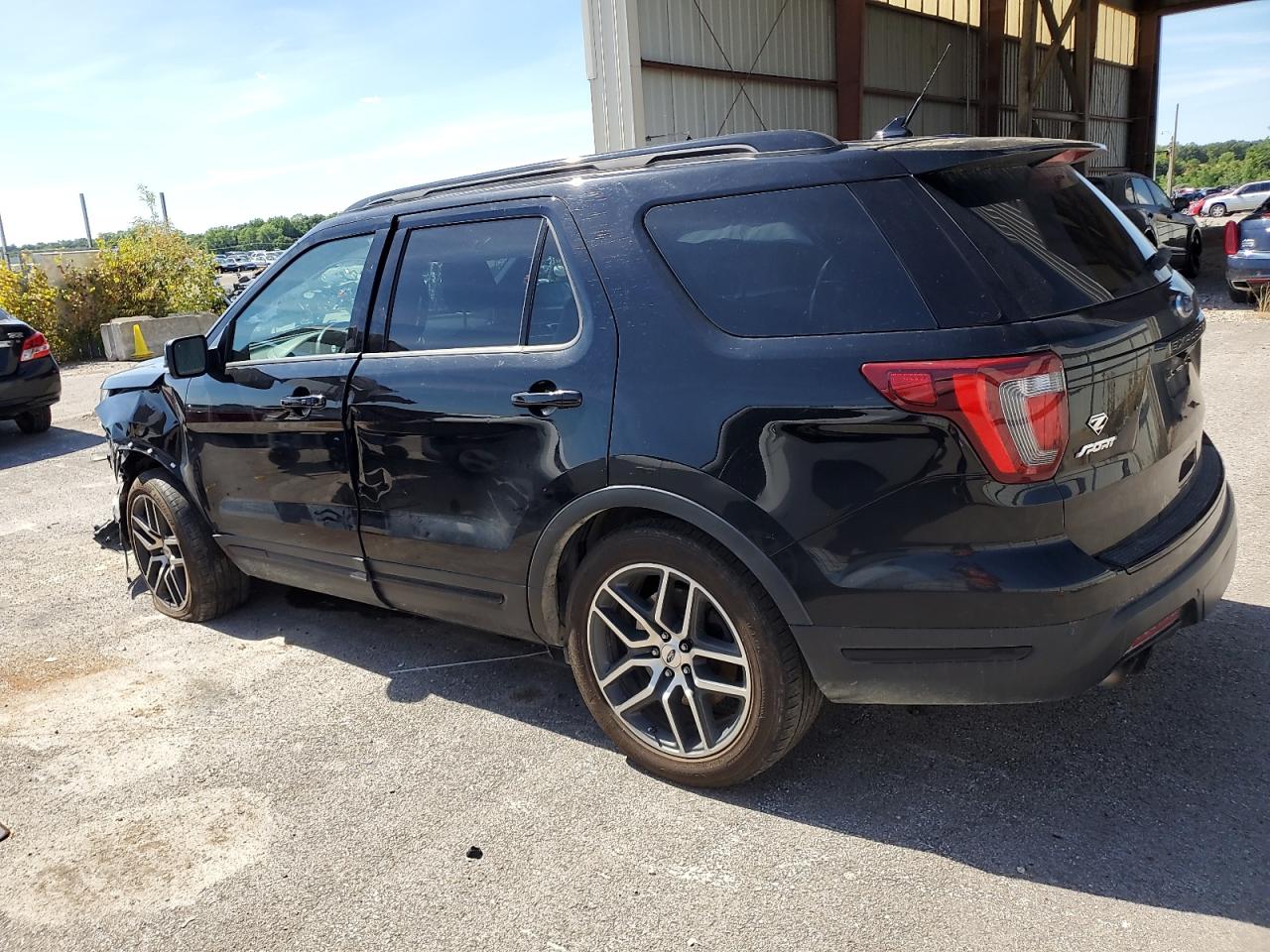 2018 Ford Explorer Sport vin: 1FM5K8GT1JGB39993