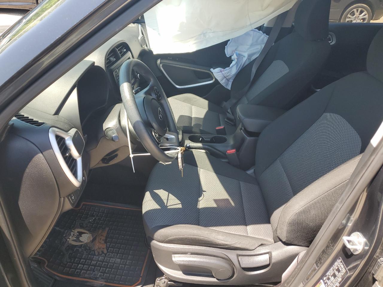 KNDJ23AU1L7107894 2020 Kia Soul Lx