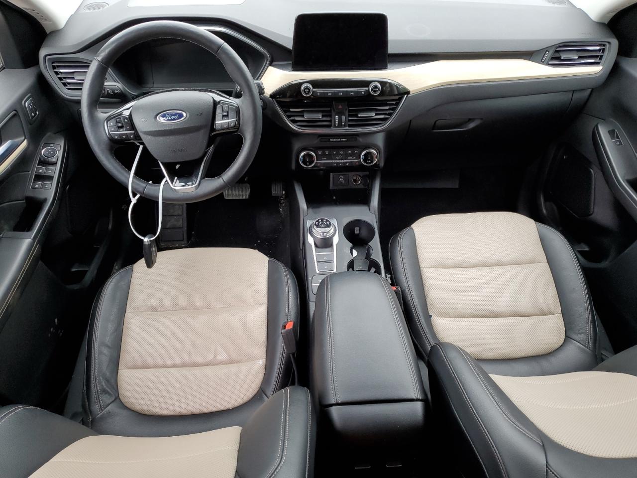 1FMCU0LZXNUA64263 2022 Ford Escape Titanium