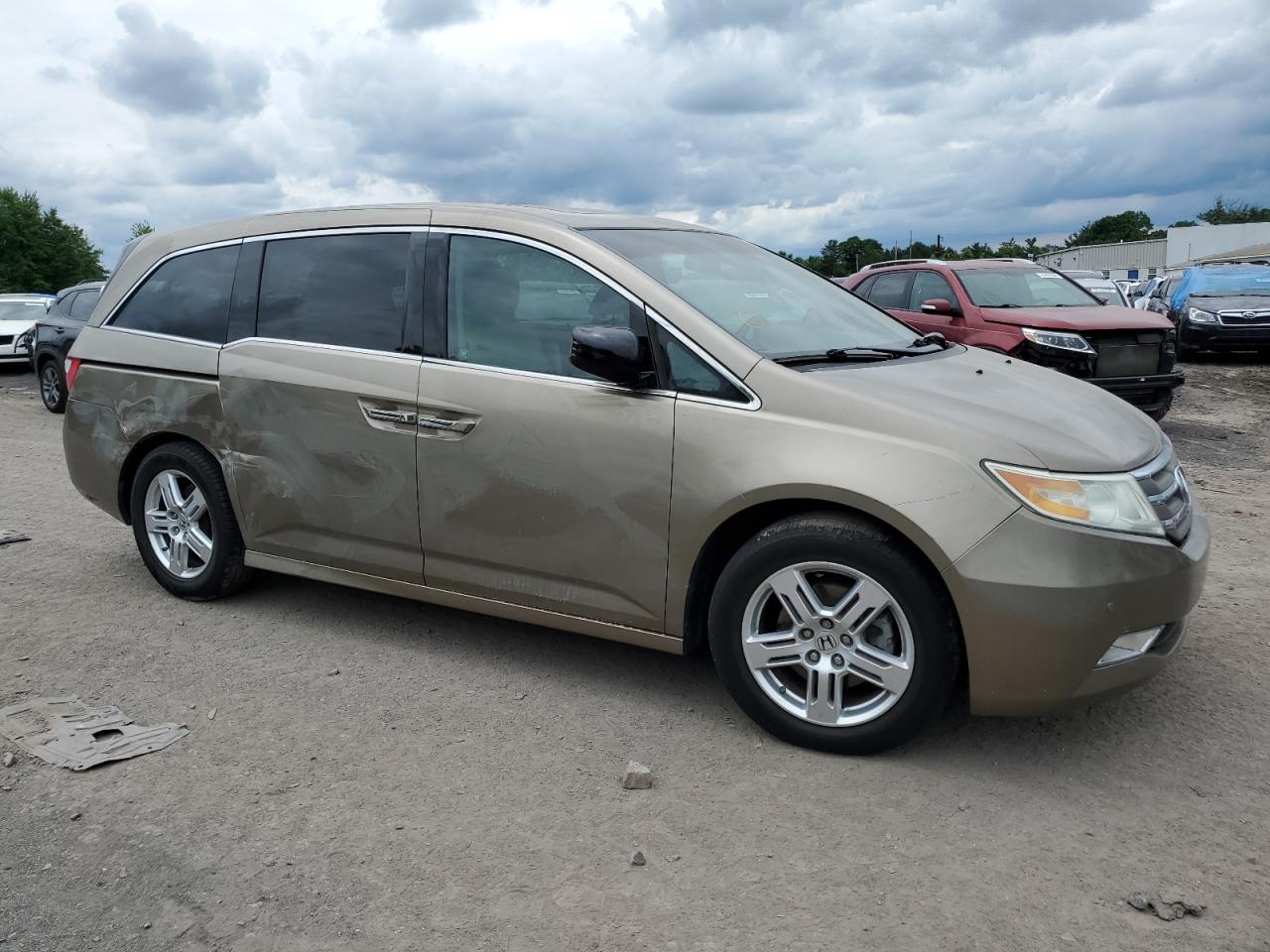 5FNRL5H95BB017346 2011 Honda Odyssey Touring