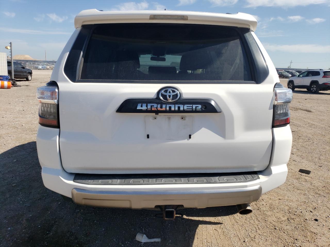 JTEBU5JR4K5674662 2019 Toyota 4Runner Sr5