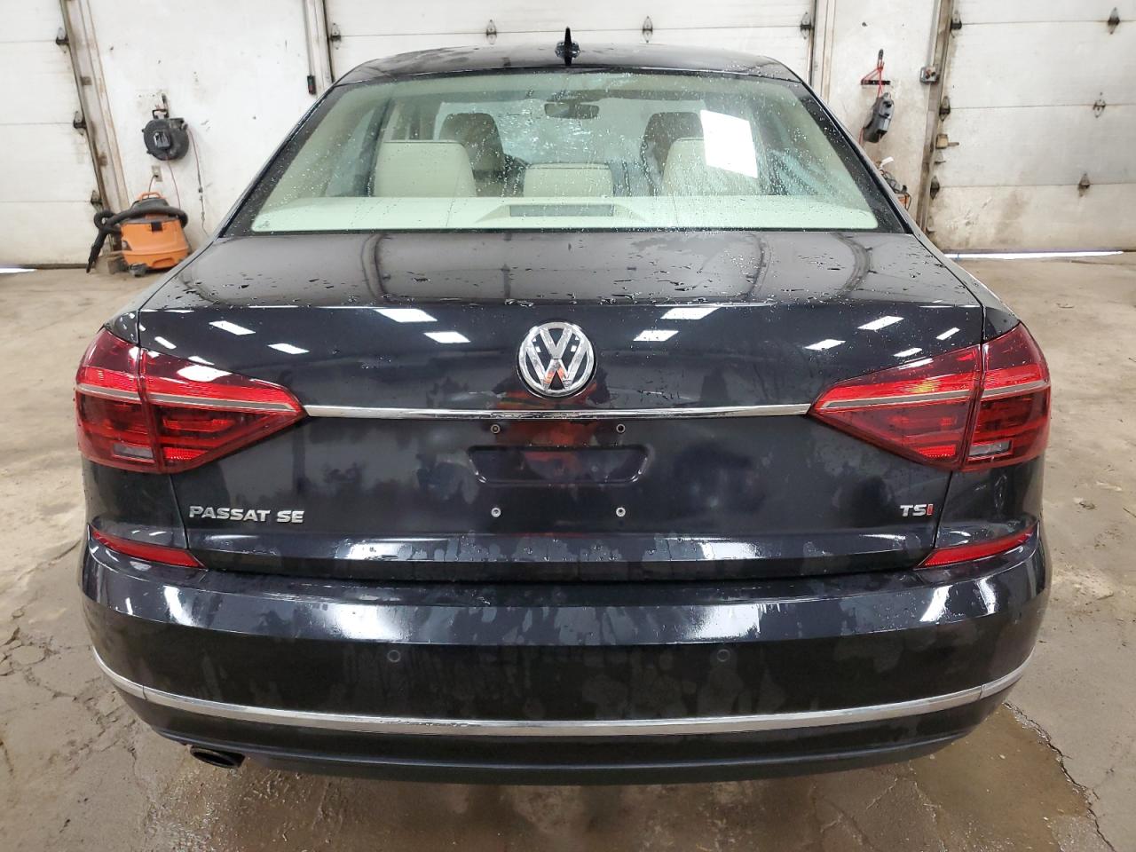 1VWGT7A39HC021945 2017 Volkswagen Passat Se