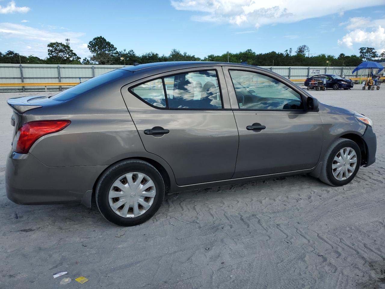 2015 Nissan Versa S vin: 3N1CN7AP0FL885673