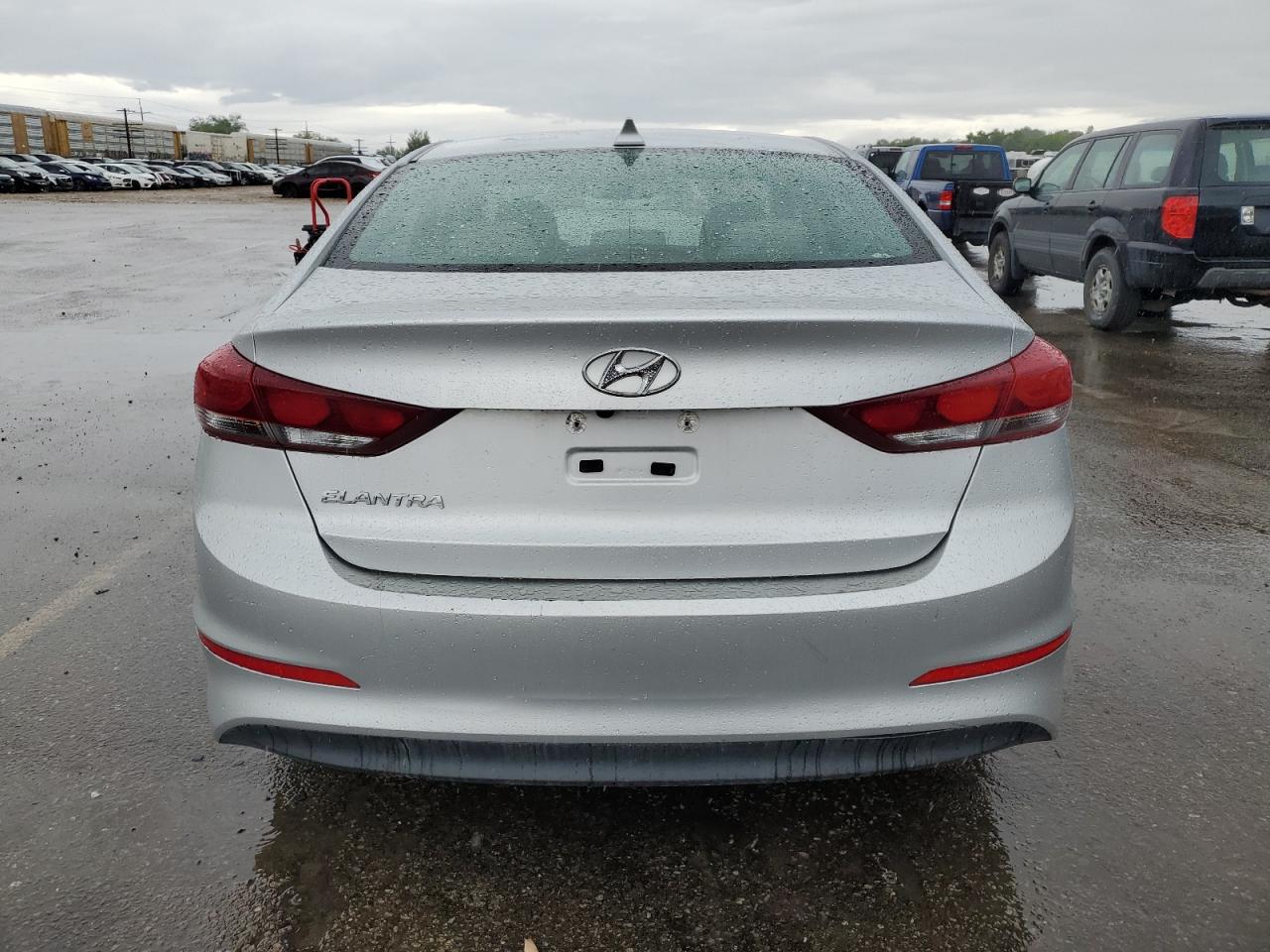 2018 Hyundai Elantra Sel vin: 5NPD84LF5JH367059