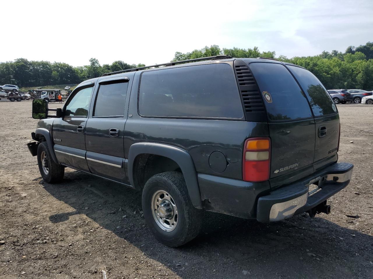 3GNGK26U03G137073 2003 Chevrolet Suburban K2500