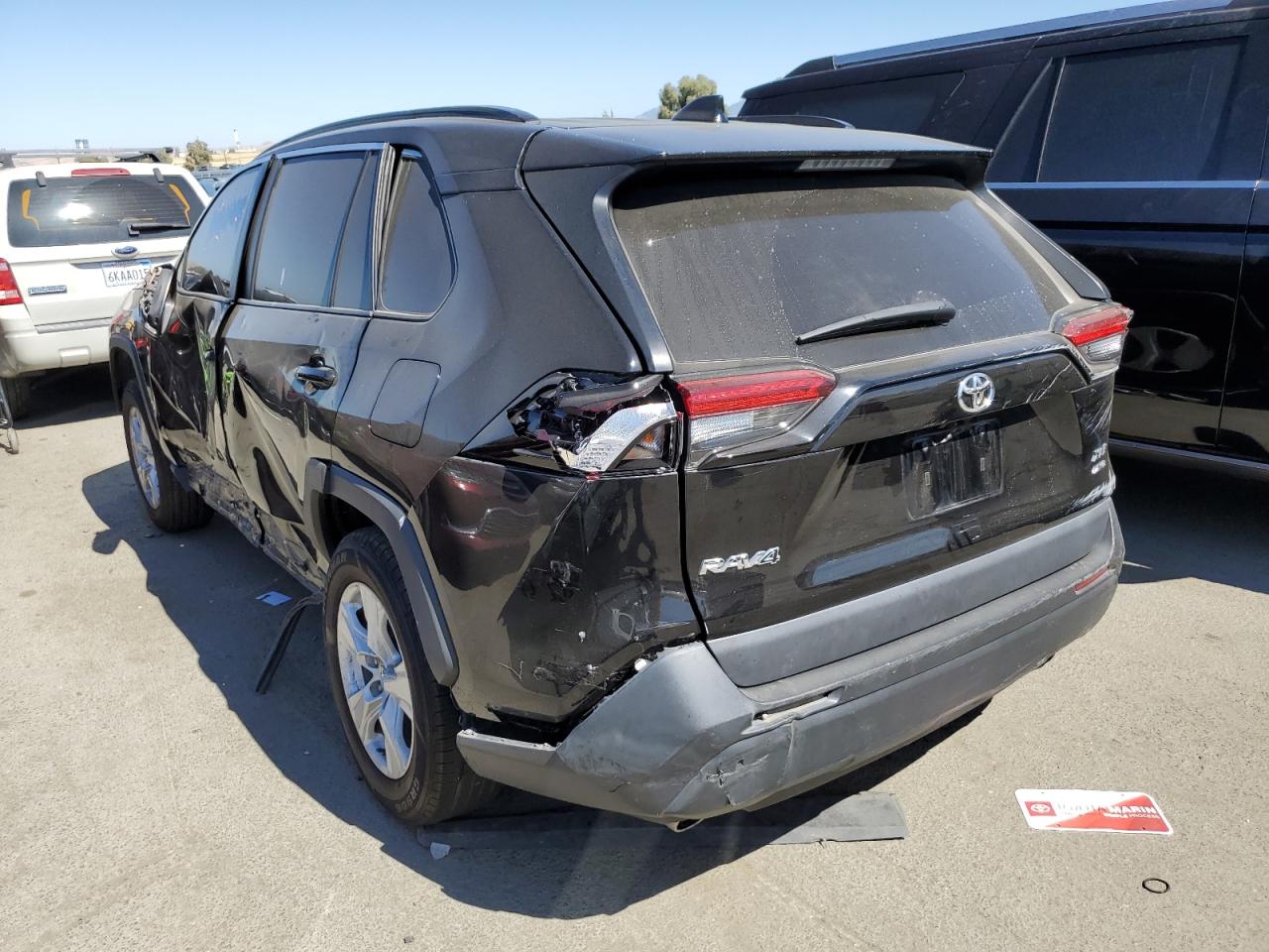 2T3P1RFV9MC142367 2021 Toyota Rav4 Xle