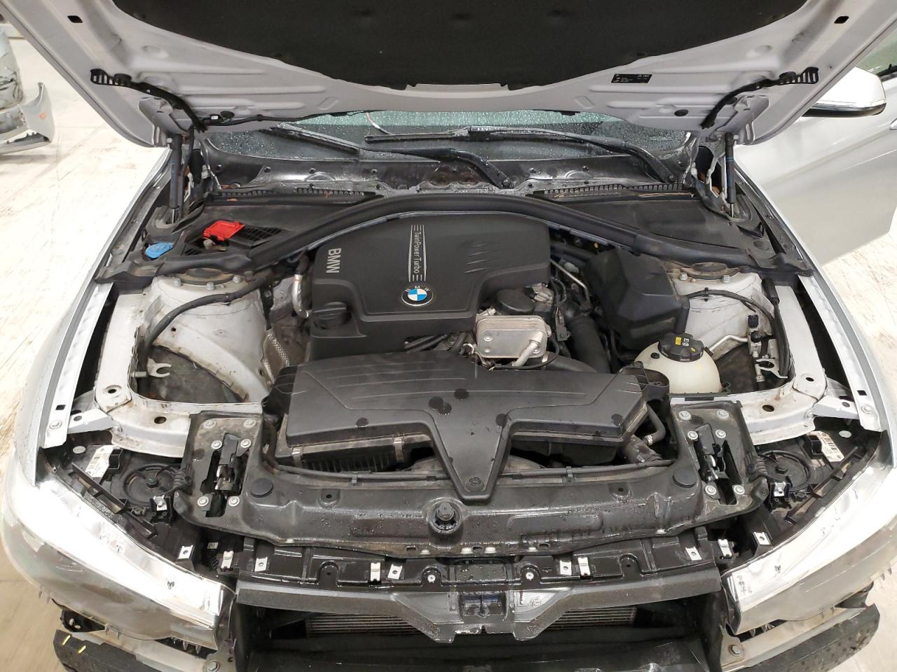 WBA8A9C55GK619328 2016 BMW 320 I