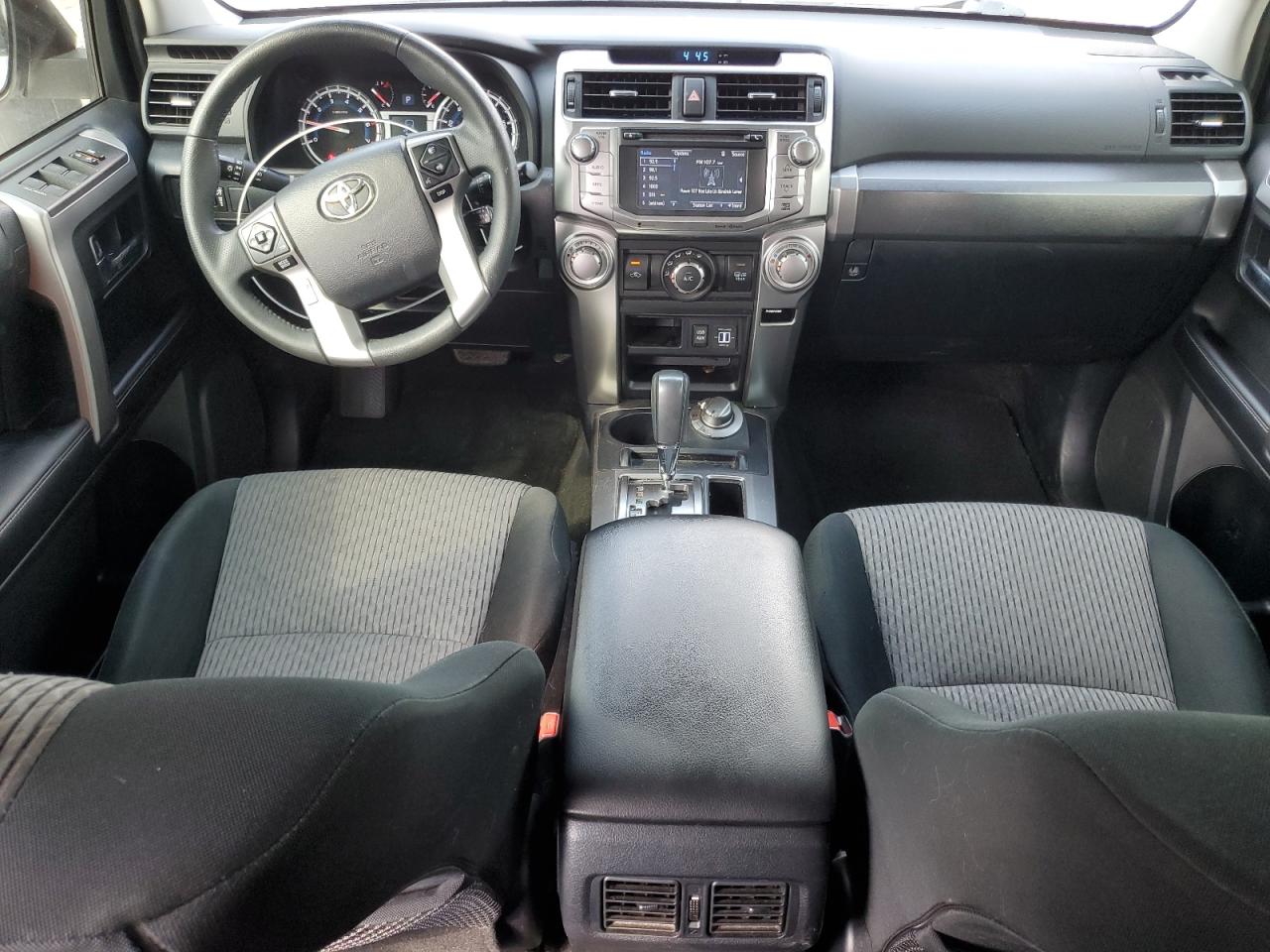 JTEBU5JR2K5687779 2019 Toyota 4Runner Sr5