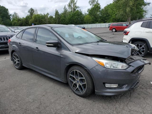 VIN 1FADP3F2XFL222288 2015 Ford Focus, SE no.4