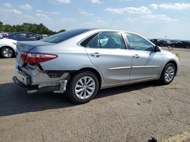 VIN 4T4BF1FK7FR468431 2015 Toyota Camry, LE no.3