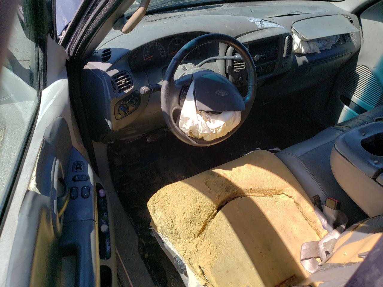 1FTRX18L1YNB17947 2000 Ford F150