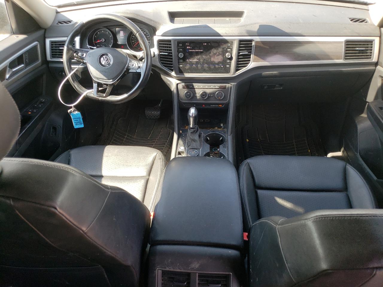 1V2LR2CAXJC512026 2018 Volkswagen Atlas Se