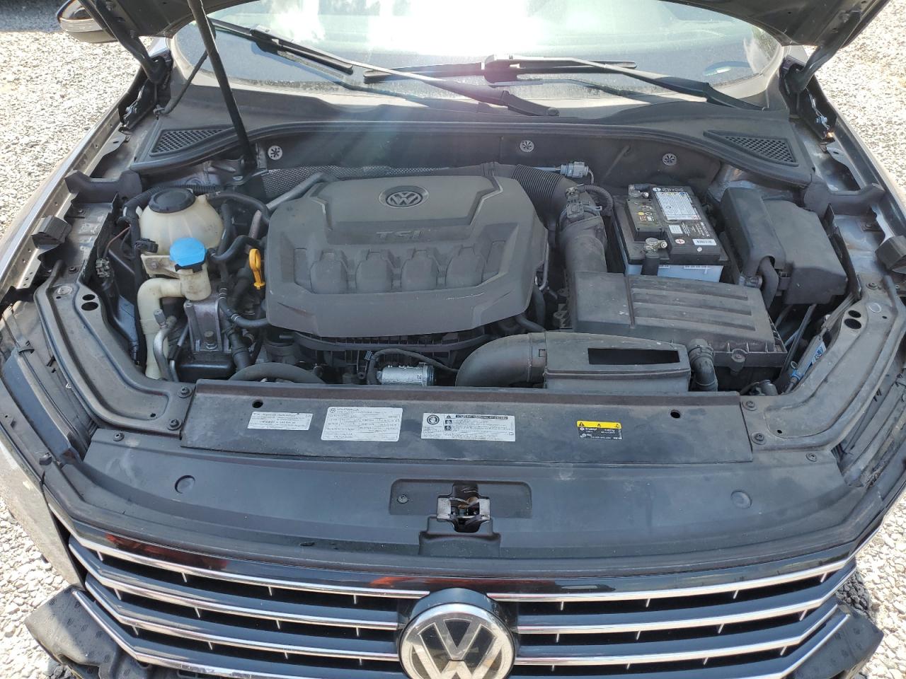 1VWLA7A39KC006986 2019 Volkswagen Passat Wolfsburg