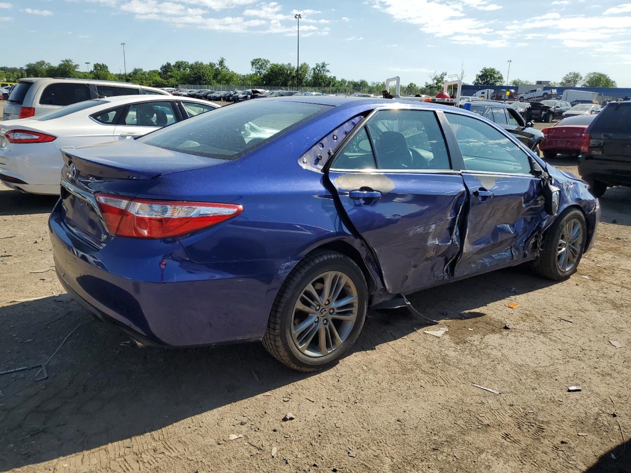 4T1BF1FK0GU547886 2016 Toyota Camry Le