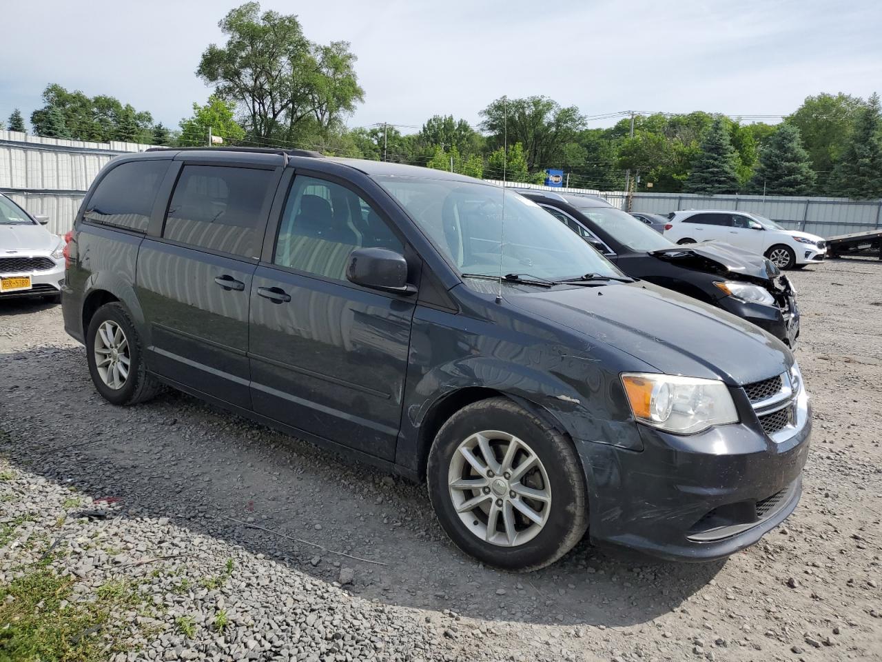 2C4RDGCG0ER290105 2014 Dodge Grand Caravan Sxt