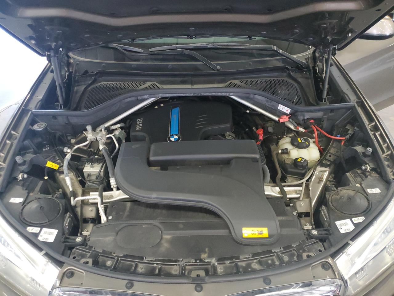 5UXKT0C51J0W00761 2018 BMW X5 Xdr40E