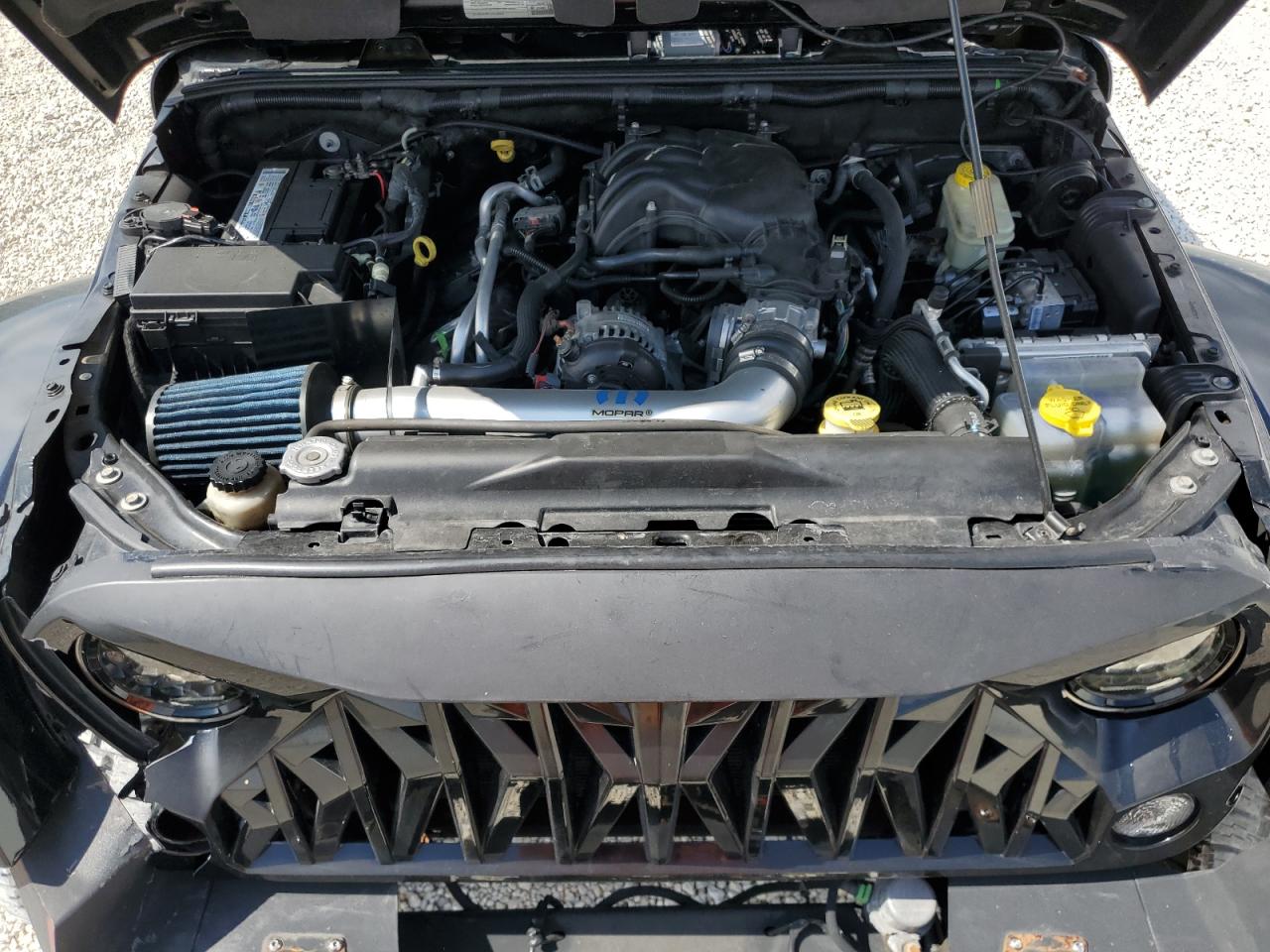 1C4BJWEG0FL566424 2015 Jeep Wrangler Unlimited Sahara