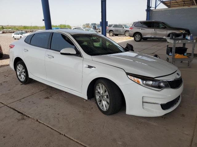 VIN 5XXGT4L32JG263125 2018 KIA Optima, LX no.4