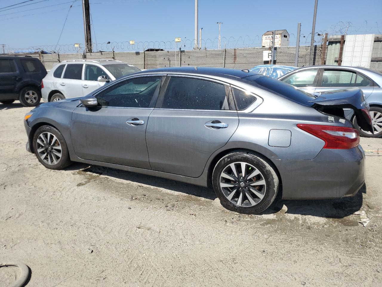 2018 Nissan Altima 2.5 vin: 1N4AL3AP3JC239962