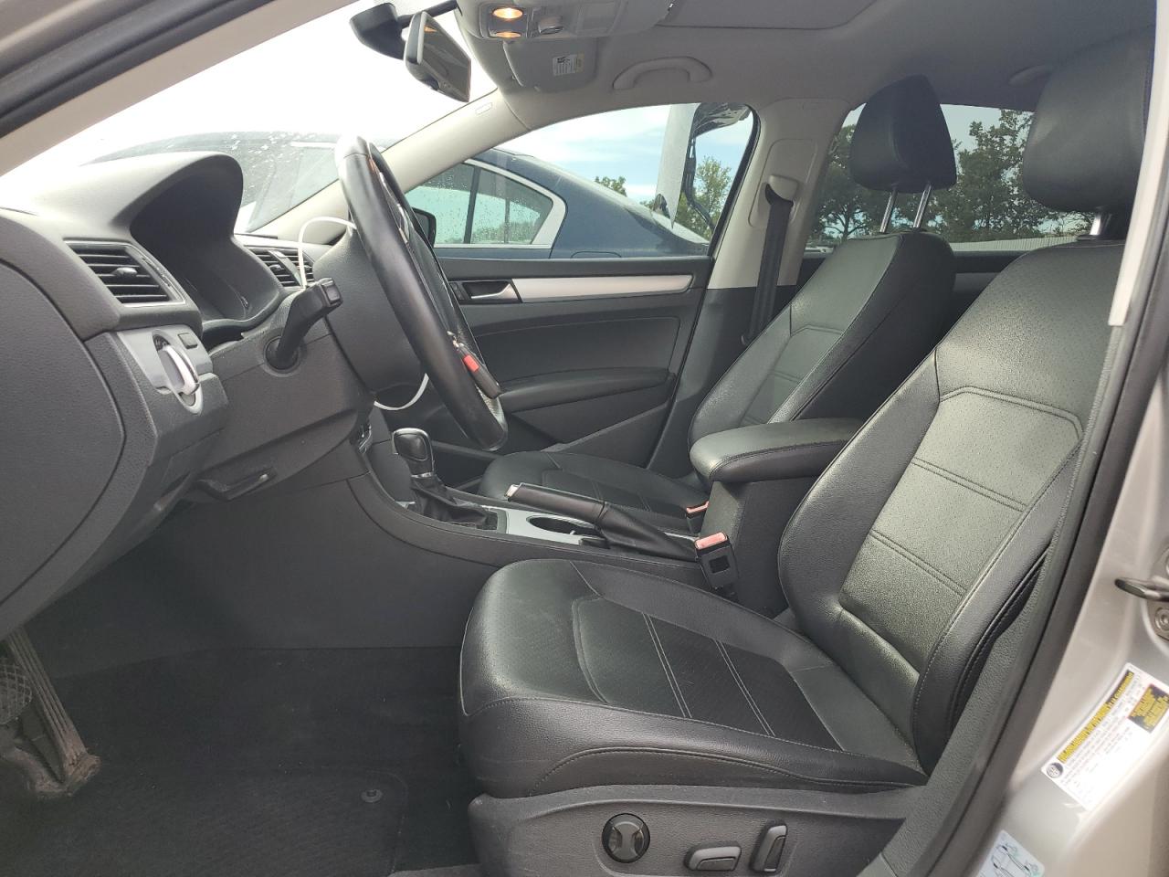 1VWBP7A36DC011222 2013 Volkswagen Passat Se