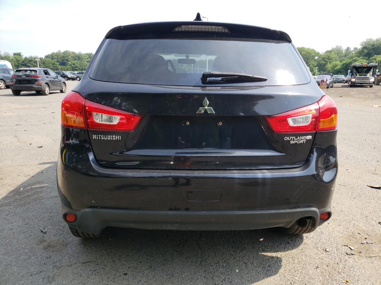 2017 Mitsubishi Outlander Sport Es vin: JA4AP3AU8HZ020811