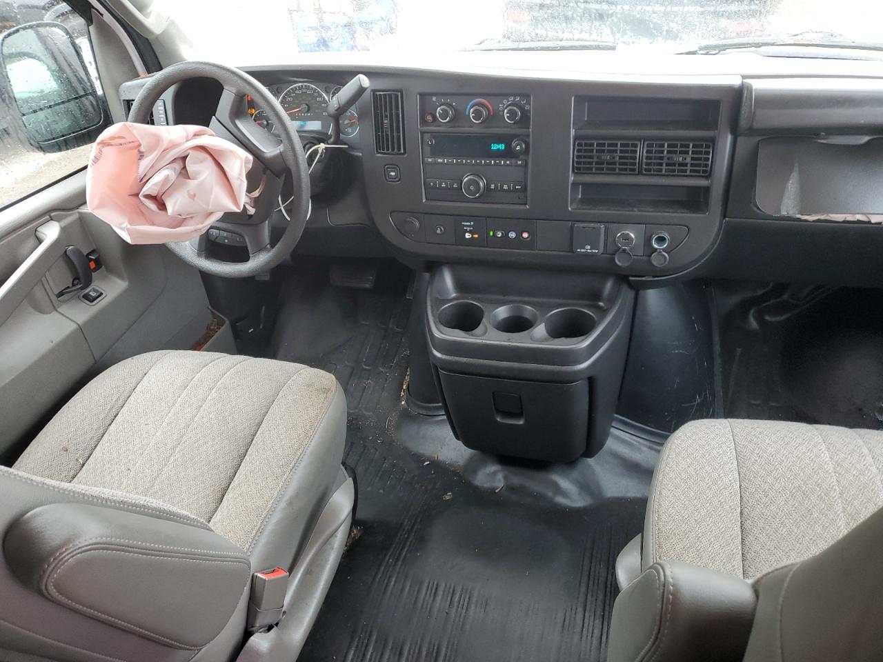 1GCWGBF72N1215368 2022 Chevrolet Express G2500