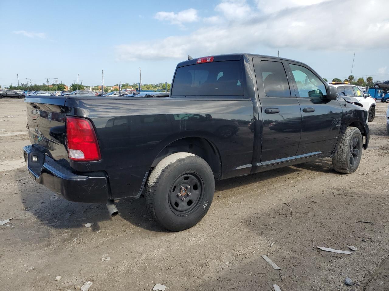 2019 Ram 1500 Classic Tradesman vin: 1C6RR6FG1KS574108