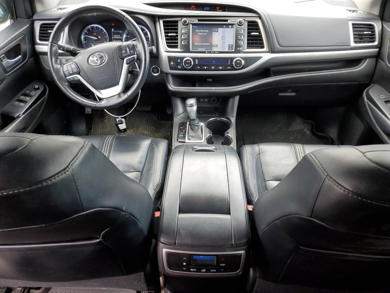 5TDKZRFH0HS509840 2017 Toyota Highlander Se