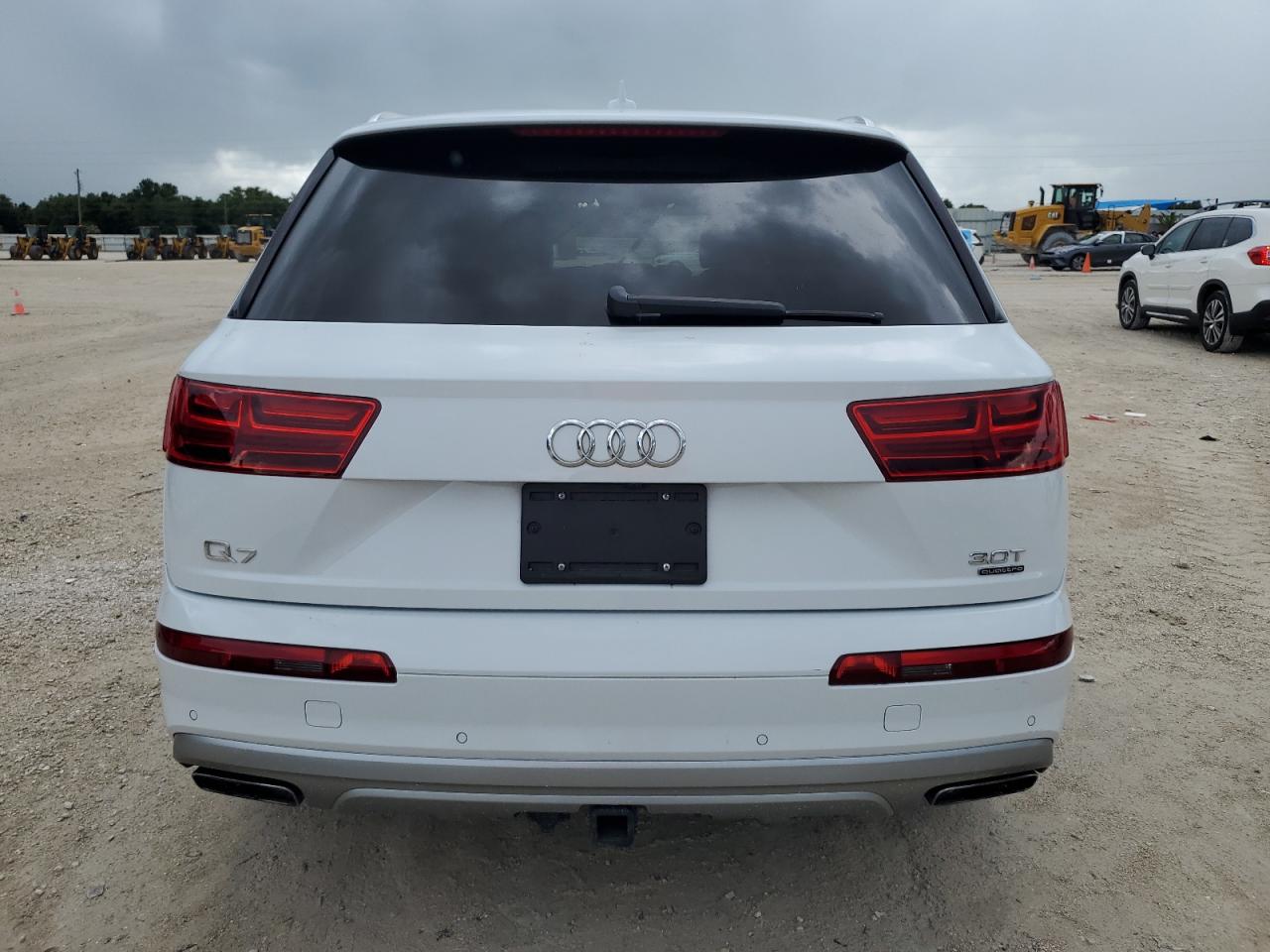 WA1VAAF72JD041764 2018 Audi Q7 Prestige