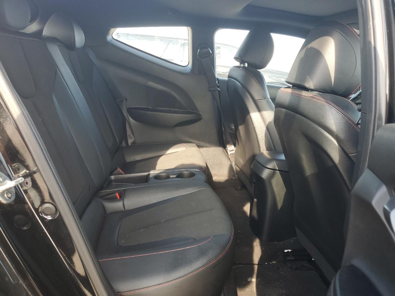 KMHTG6AF9LU029911 2020 Hyundai Veloster Base