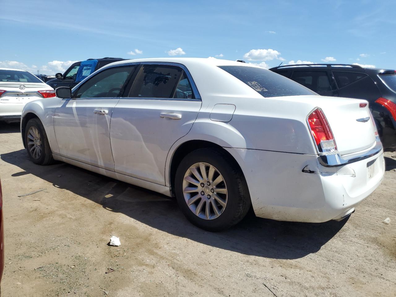 2014 Chrysler 300 vin: 2C3CCAAG3EH383056