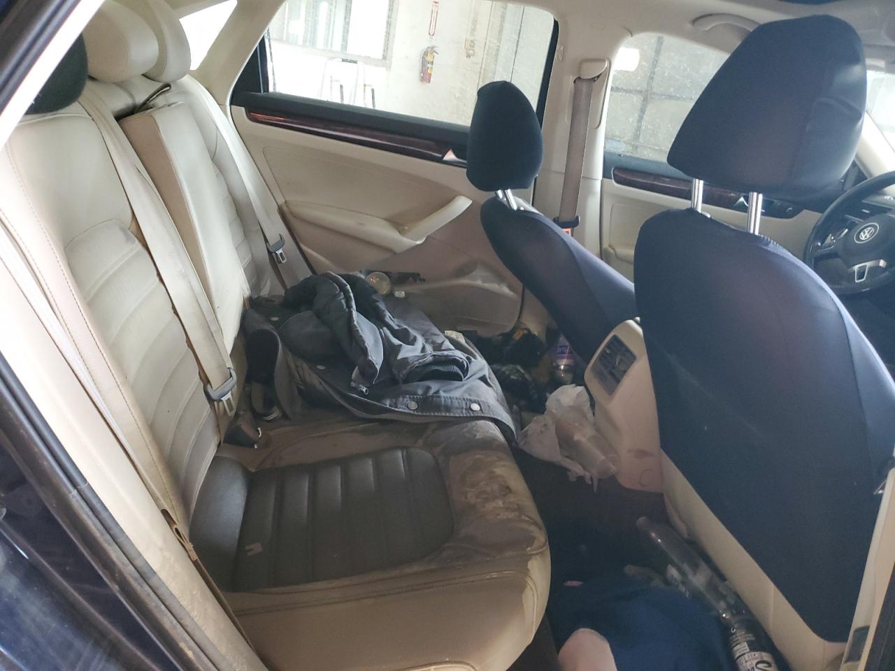 1VWCN7A37DC092306 2013 Volkswagen Passat Sel