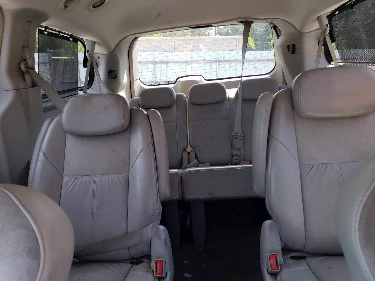 2A8HR64X98R713461 2008 Chrysler Town & Country Limited