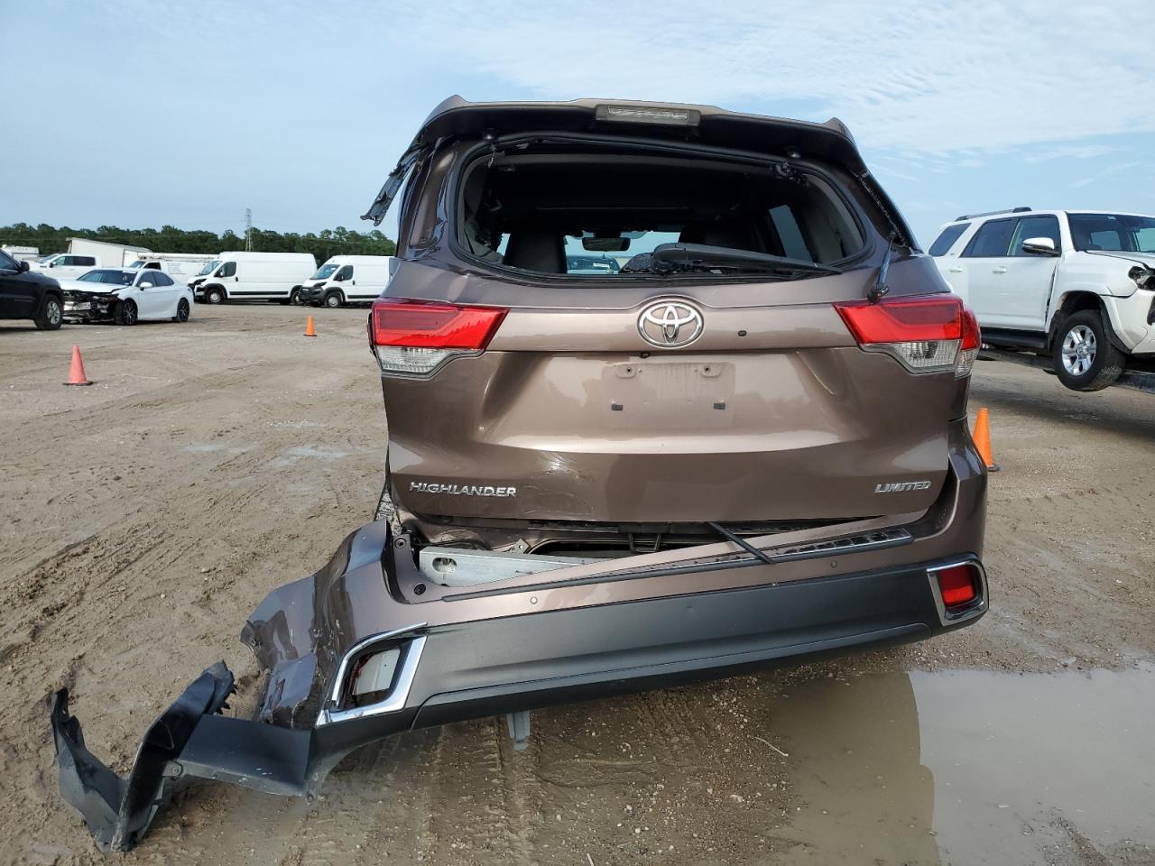 5TDYZRFH3KS324201 2019 Toyota Highlander Limited